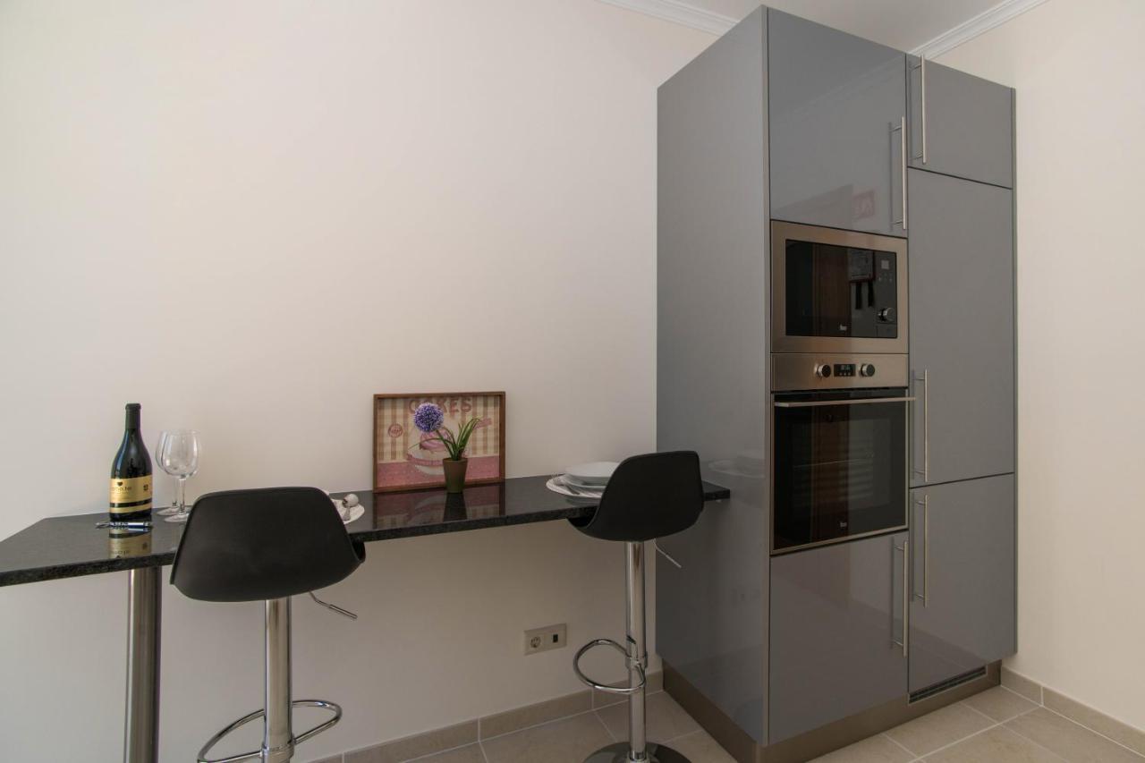 Central Modern 2 Bed Apartment Армасан-де-Пера Экстерьер фото